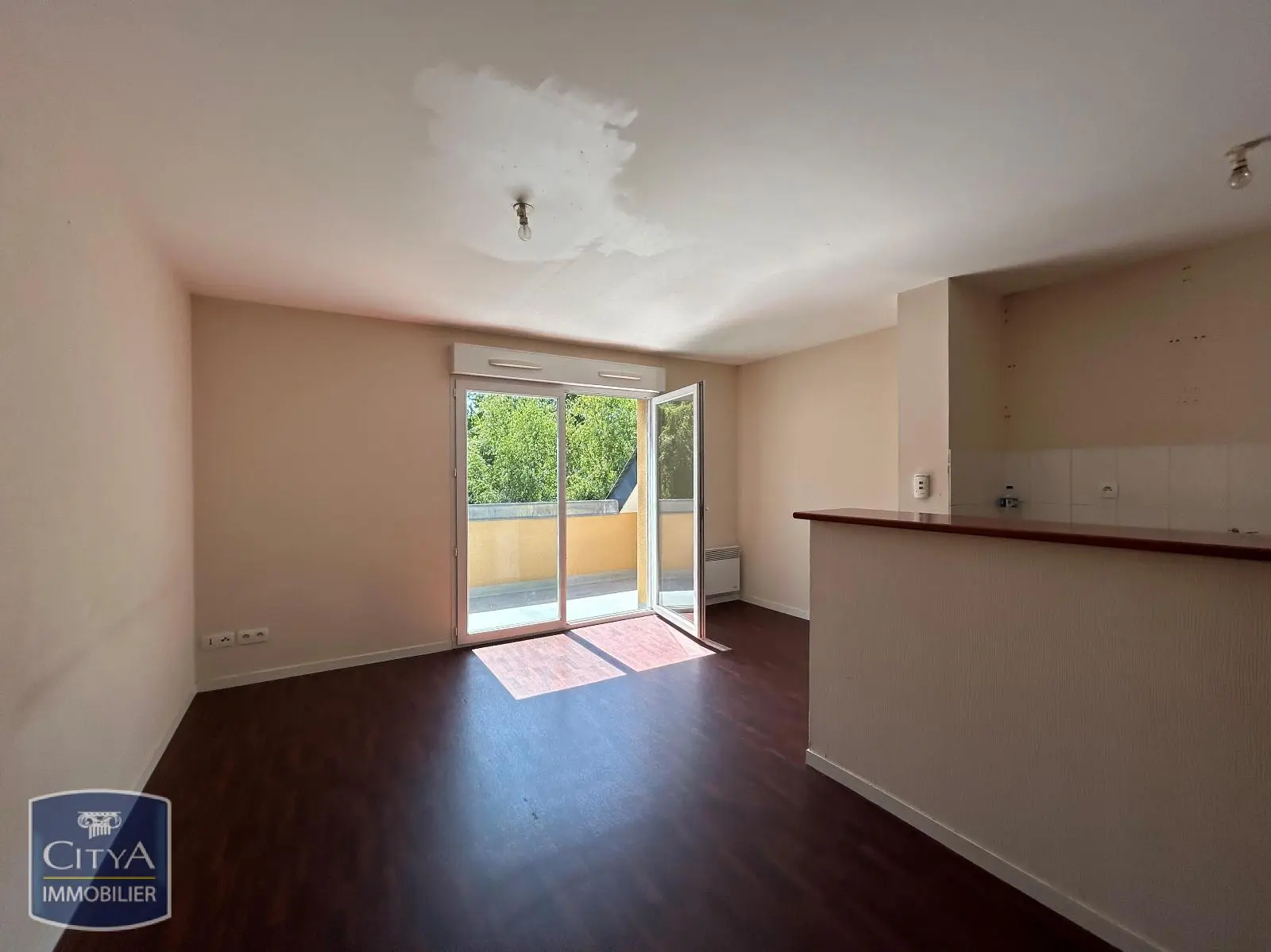 Photo 2 Appartement 1 pièce 32.9m²