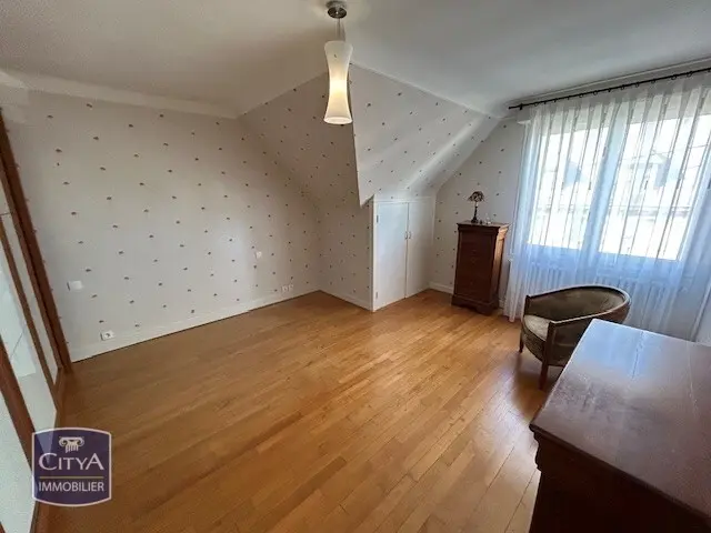 Photo 10 Maison 7 pièces 167m²