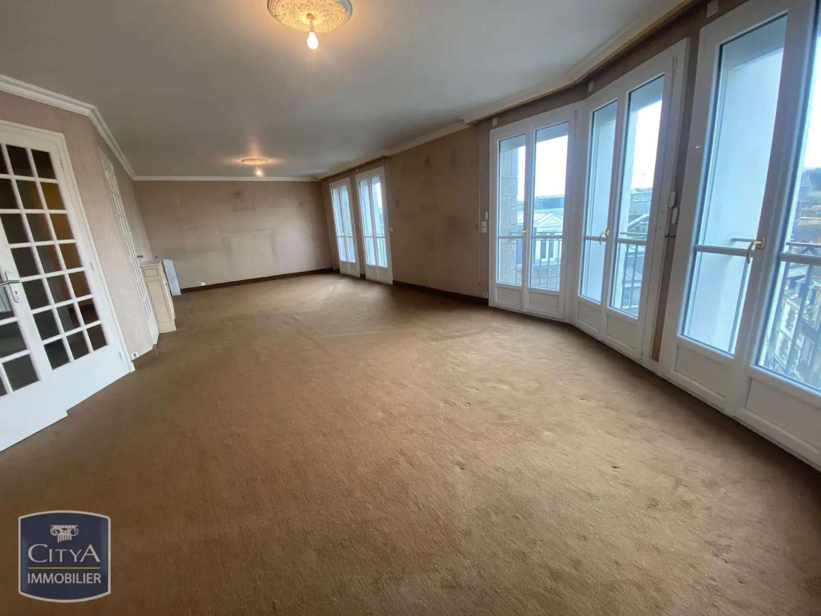 Photo 3 Appartement 6 pièces 131m²