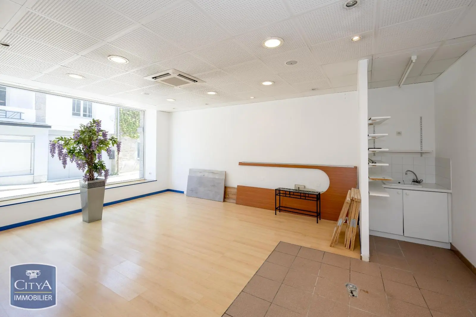 Photo 5 Local Commercial 169m²