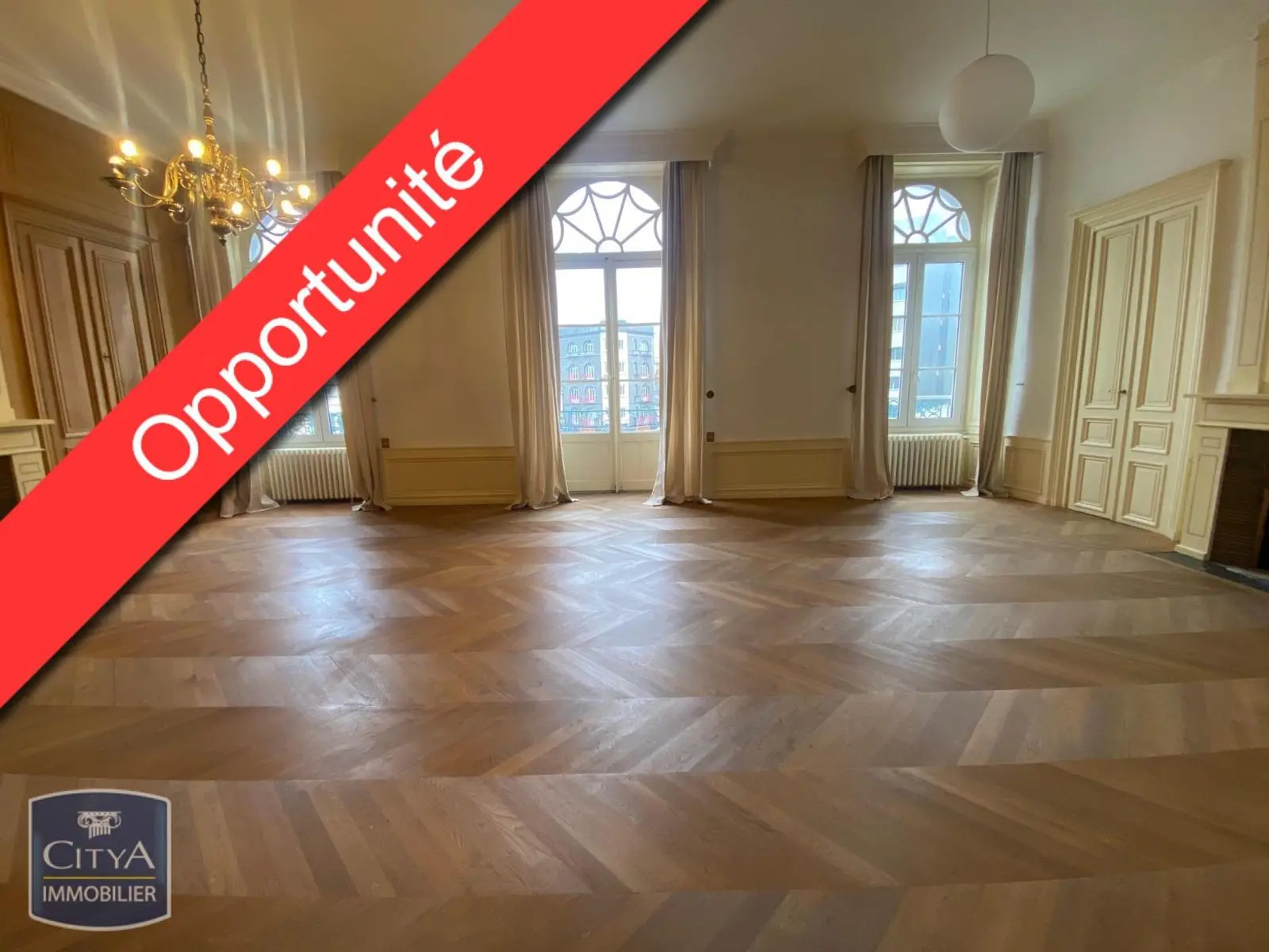 Photo 1 Appartement 6 pièces 168m²