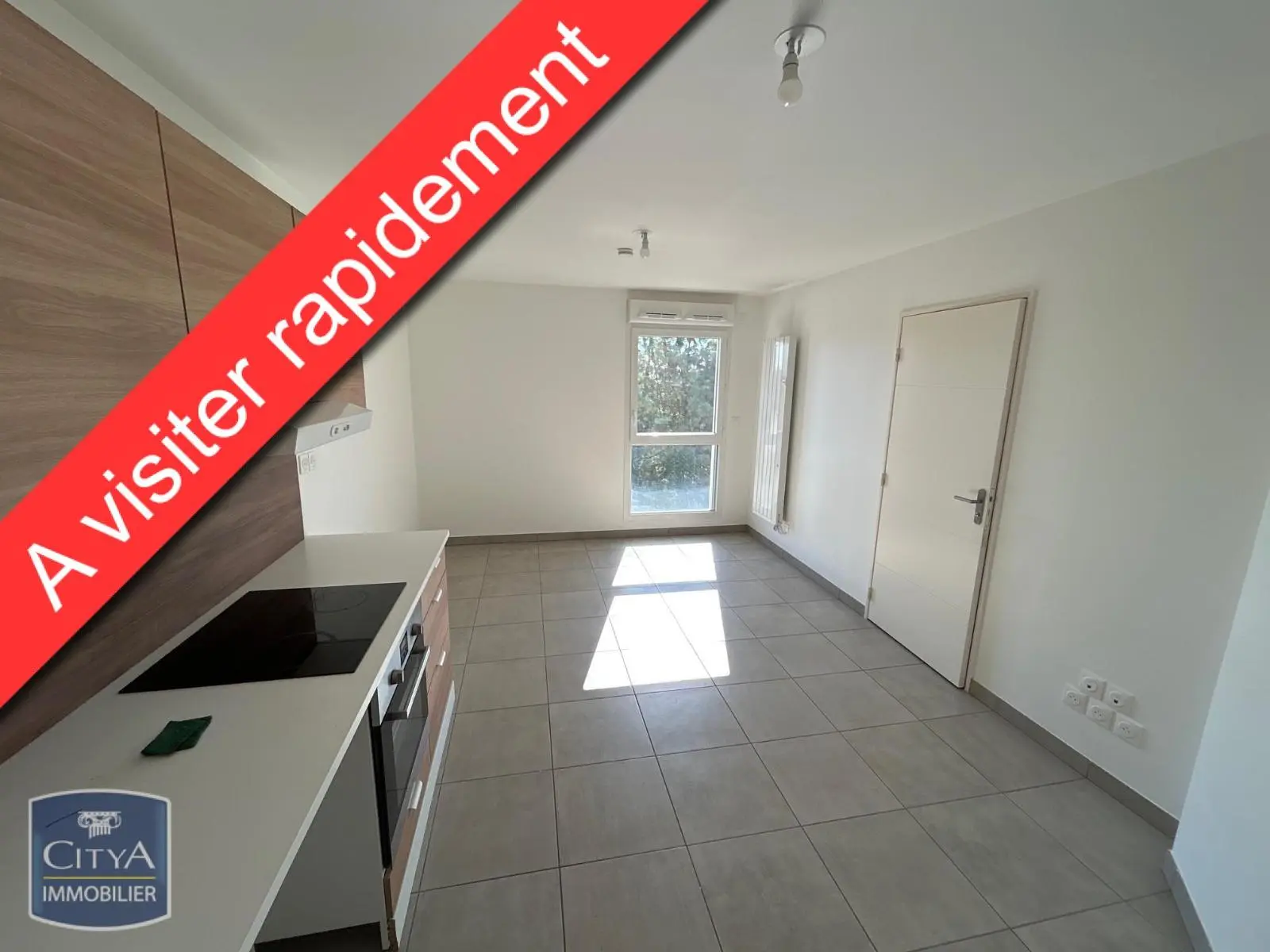 Photo 1 Appartement 1 pièce 26.76m²