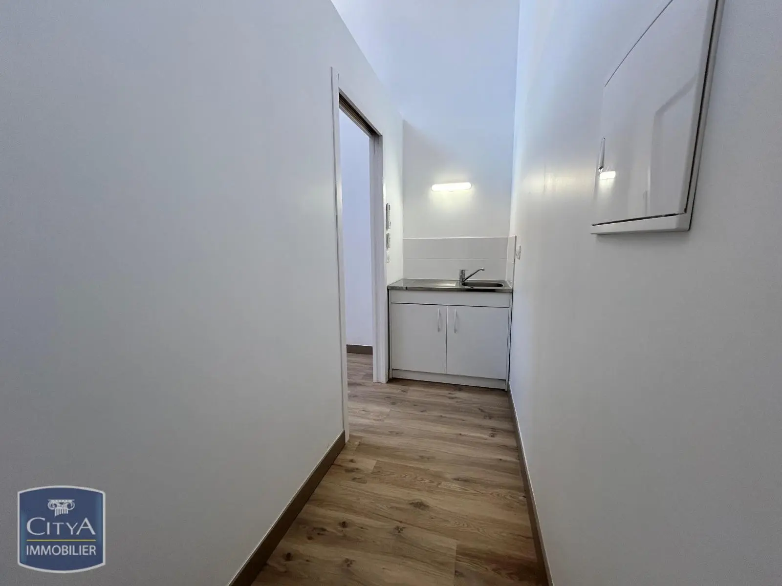 Photo 3 Local Professionnel 1 pièce 29m²