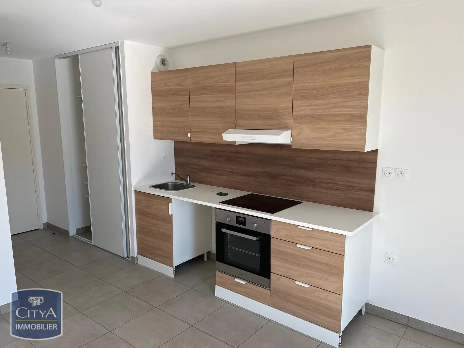 Photo 2 Appartement 1 pièce 26.76m²