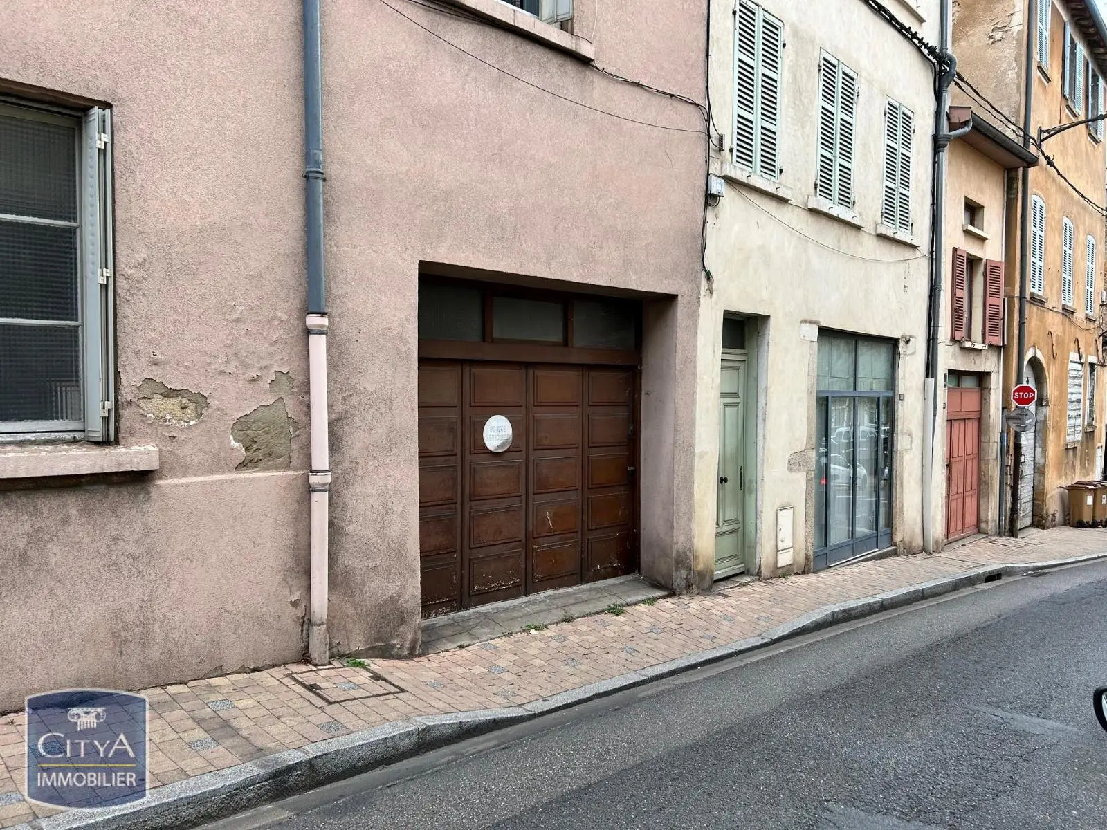 Photo 4 Parking