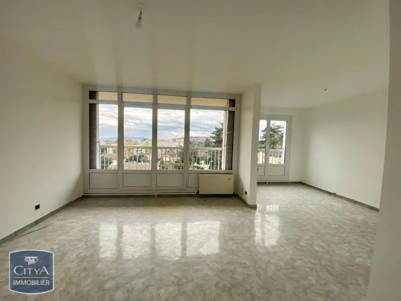 Photo 2 Appartement 4 pièces 82m²
