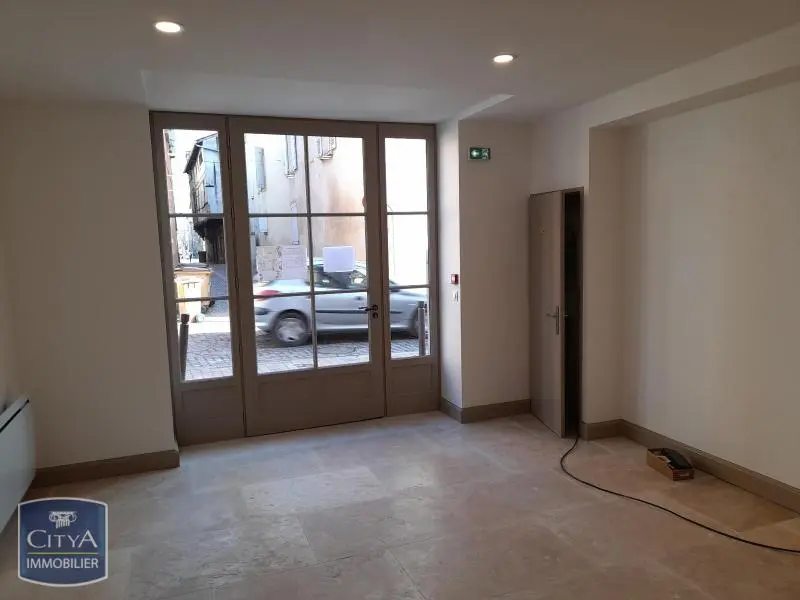 Photo 2 Local Professionnel 27m²