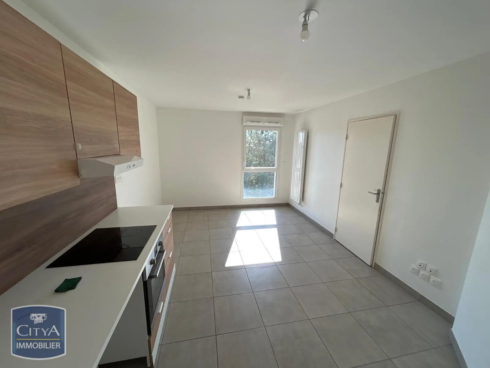 Photo 1 Appartement 1 pièce 26.76m²
