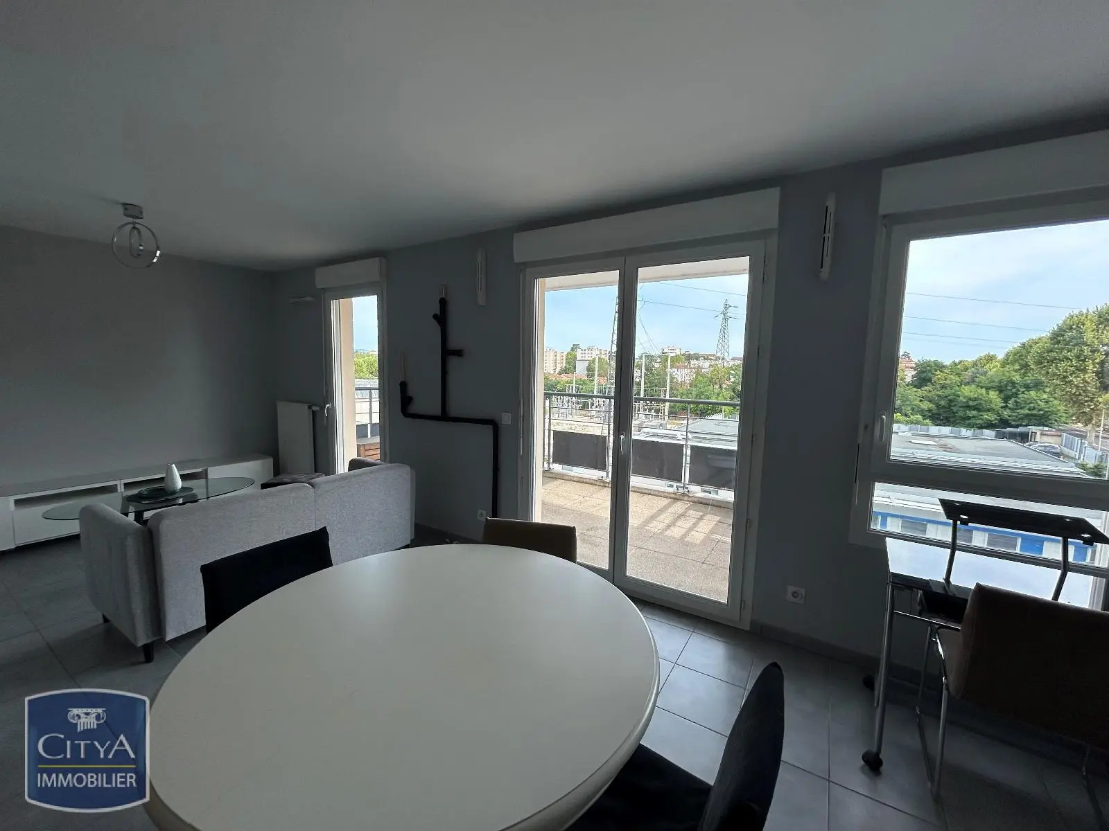 Photo 2 Appartement 2 pièces 43m²