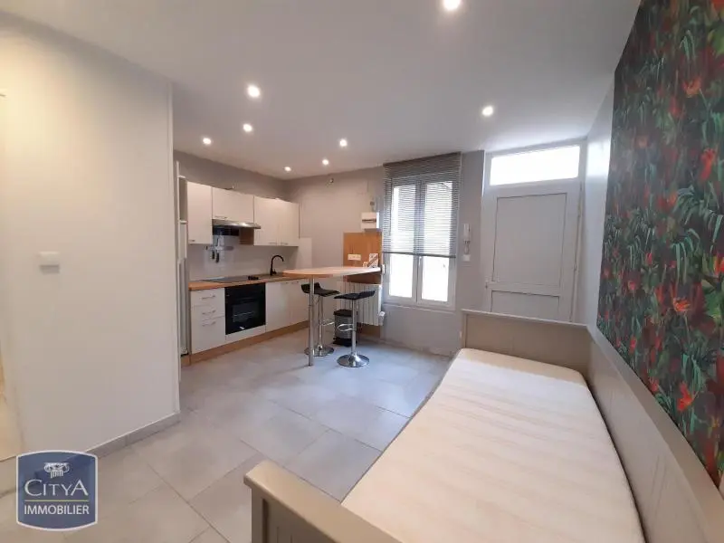 Photo 1 Appartement 1 pièce 16.9m²