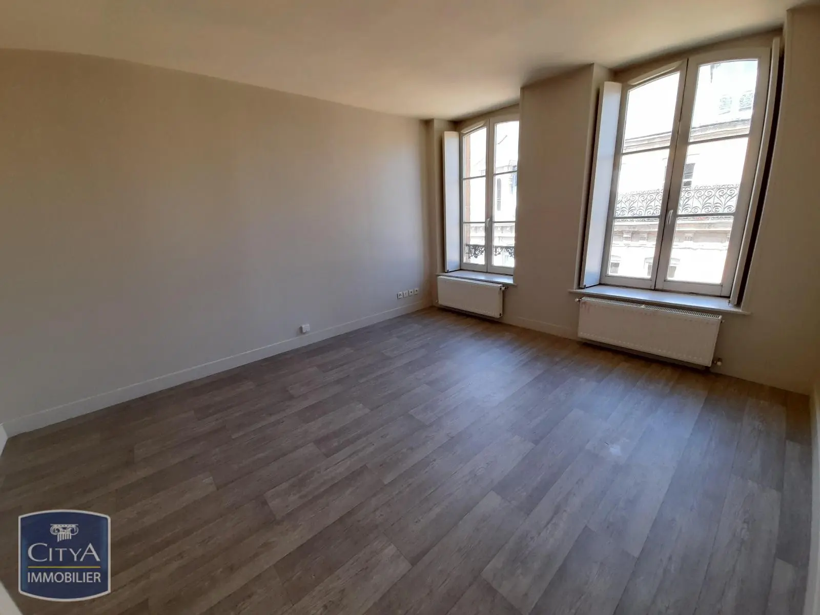 Photo 1 Appartement 1 pièce 34.85m²