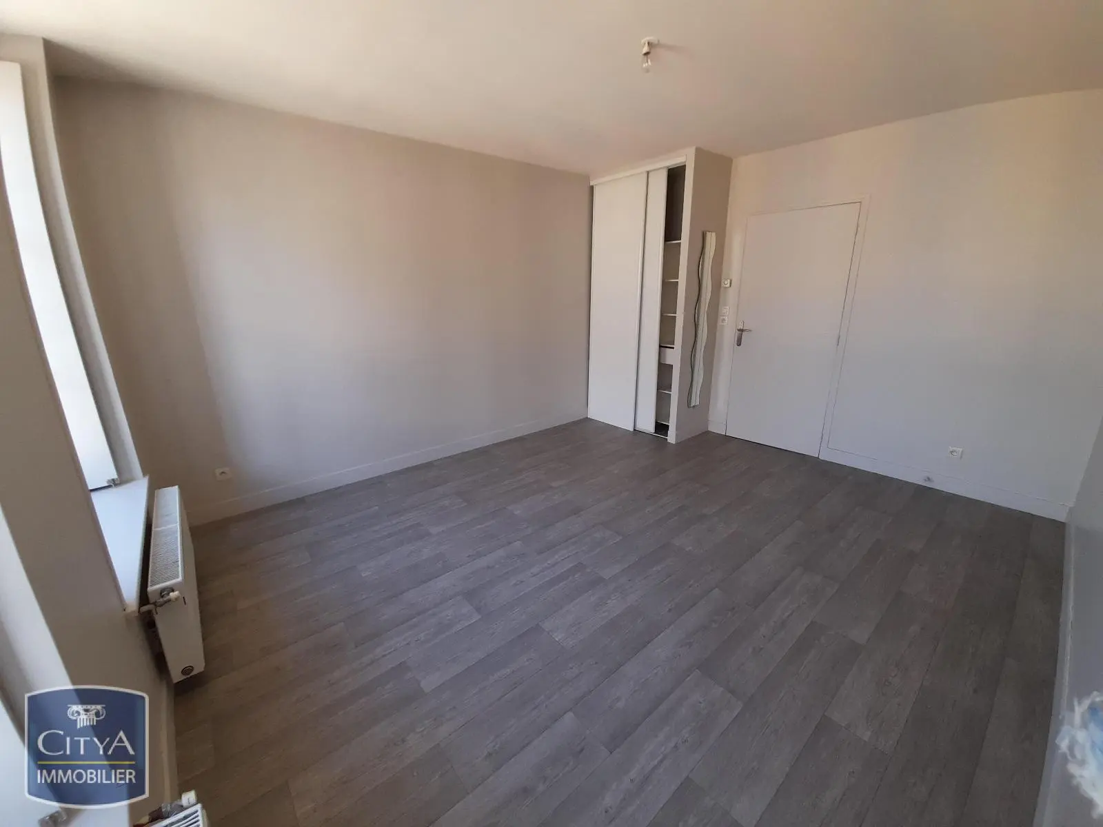 Photo 2 Appartement 1 pièce 34.85m²