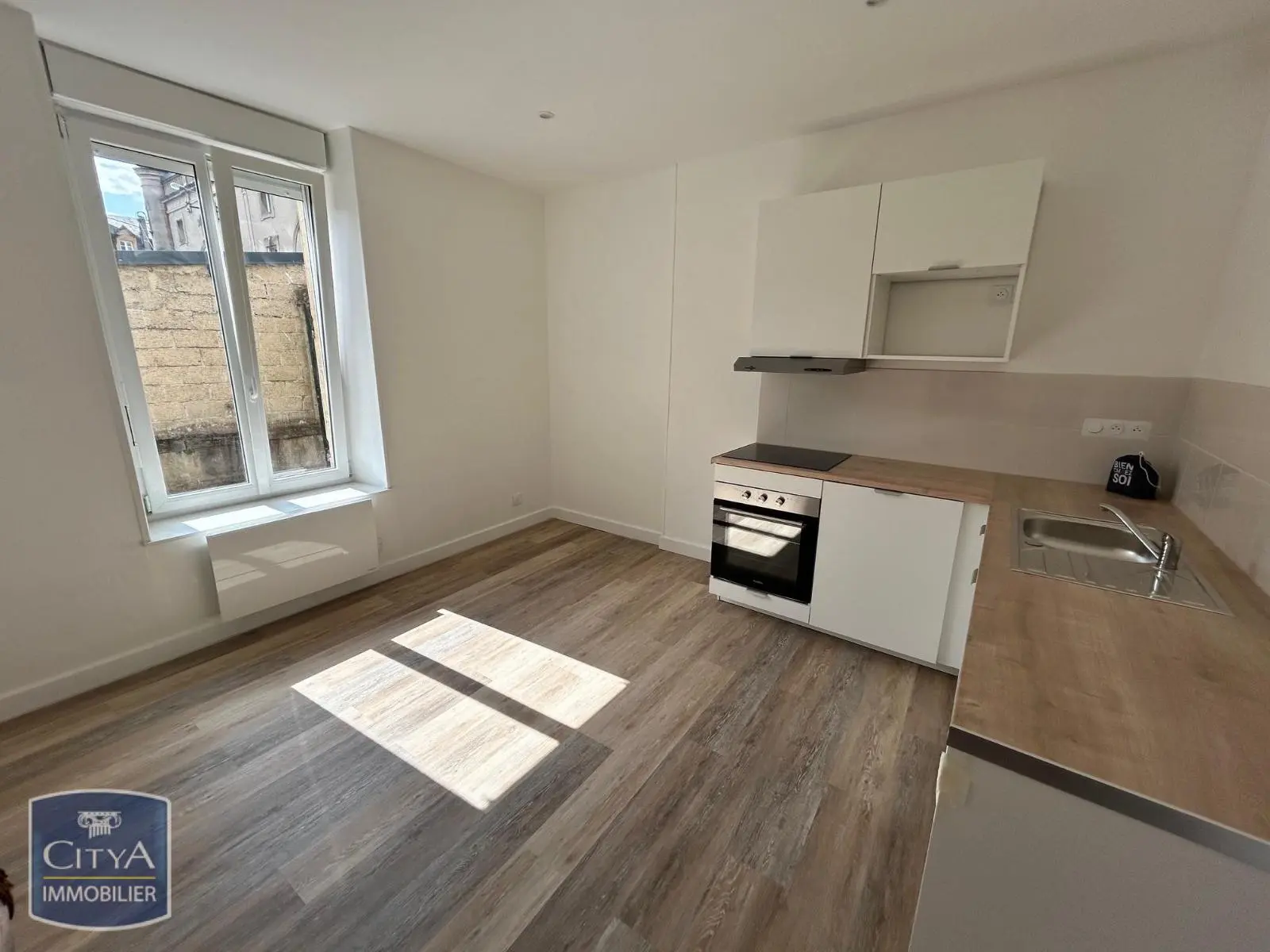 Photo 1 Appartement 1 pièce 42.01m²