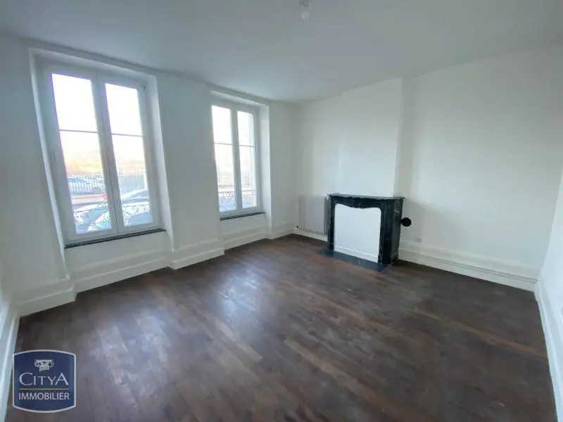 Photo 1 Appartement 1 pièce 45.68m²