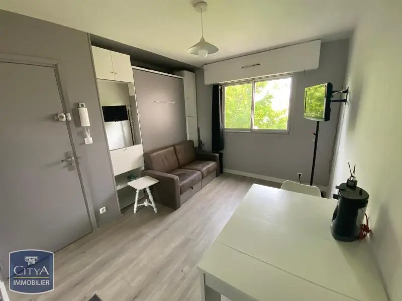 Photo 1 Appartement 1 pièce 16.6m²