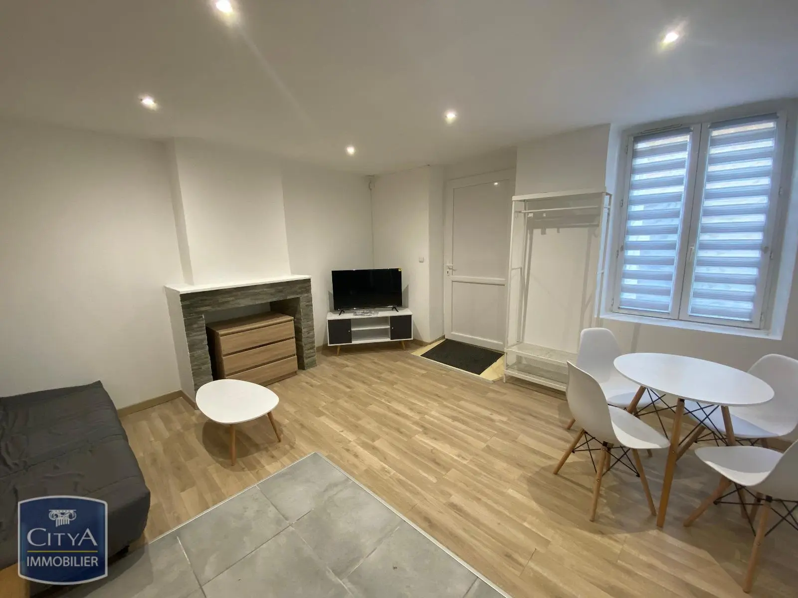 Photo 2 Appartement 1 pièce 32.18m²