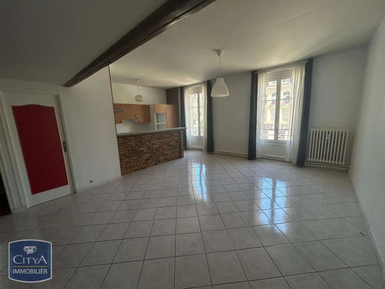 Photo 2 Appartement 1 pièce 56.81m²