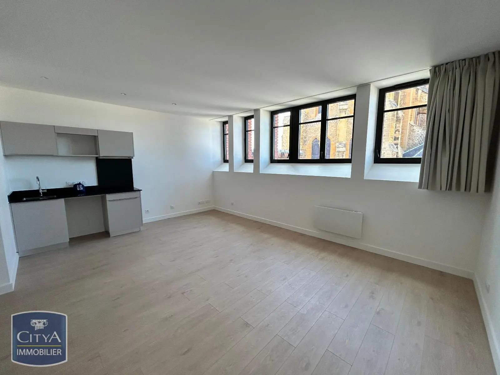 Photo 1 Appartement 1 pièce 32.59m²