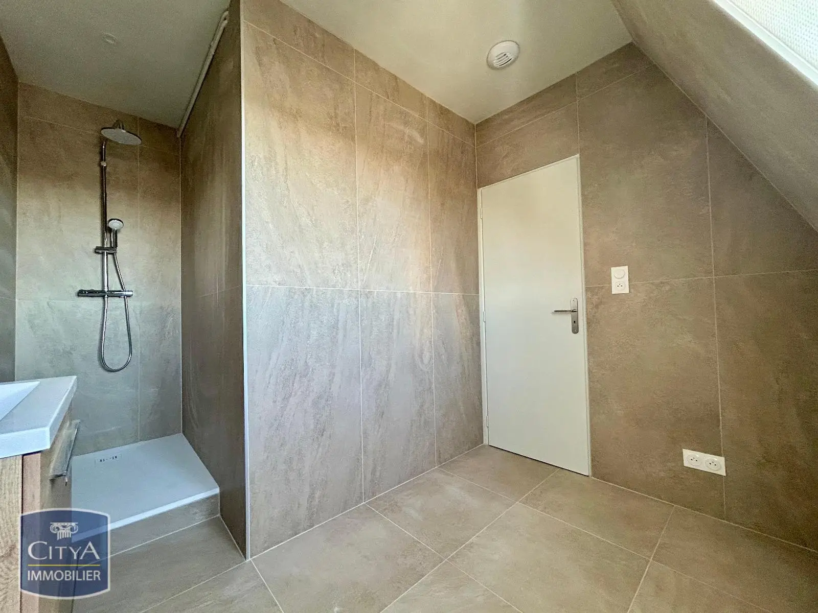 Photo 10 Appartement 1 pièce 40.12m²