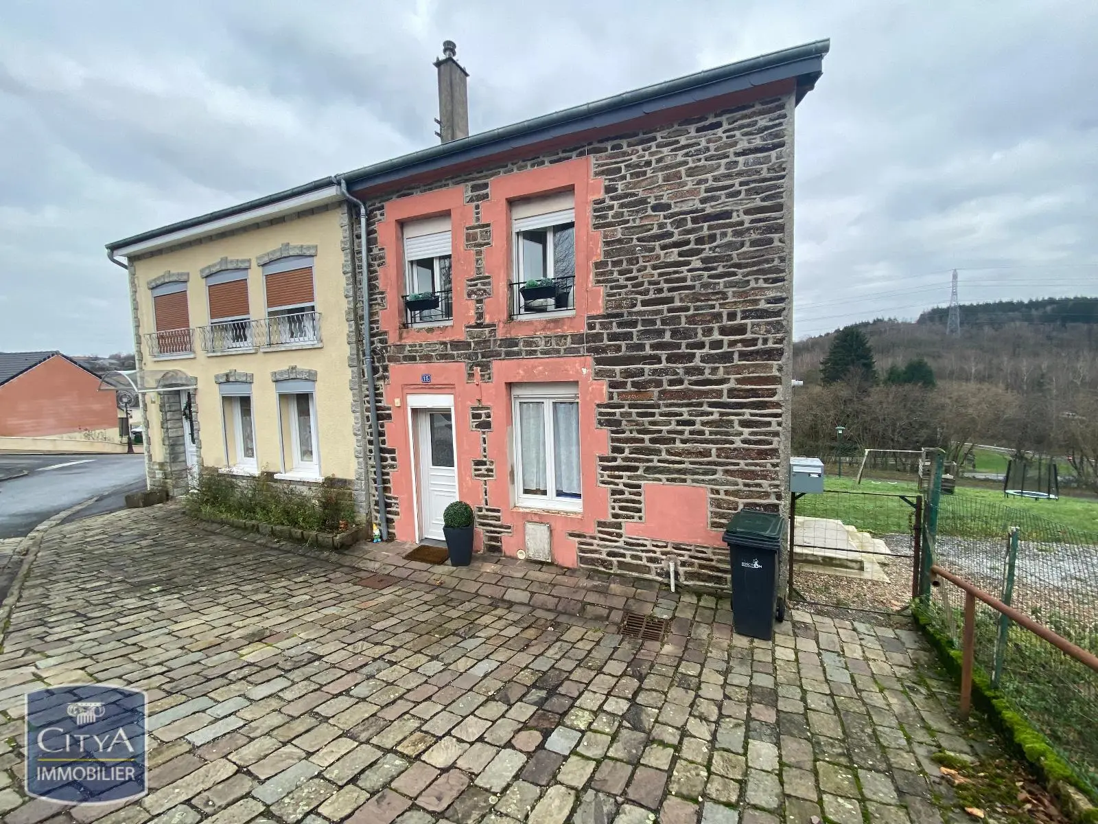 Photo 1 Maison 4 pièces 92.3m²