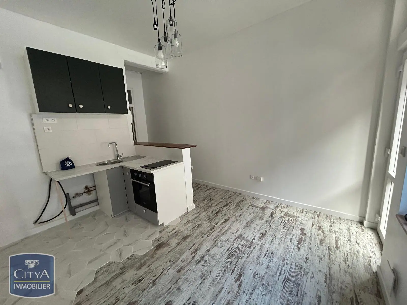 Photo 2 Appartement 1 pièce 28.66m²