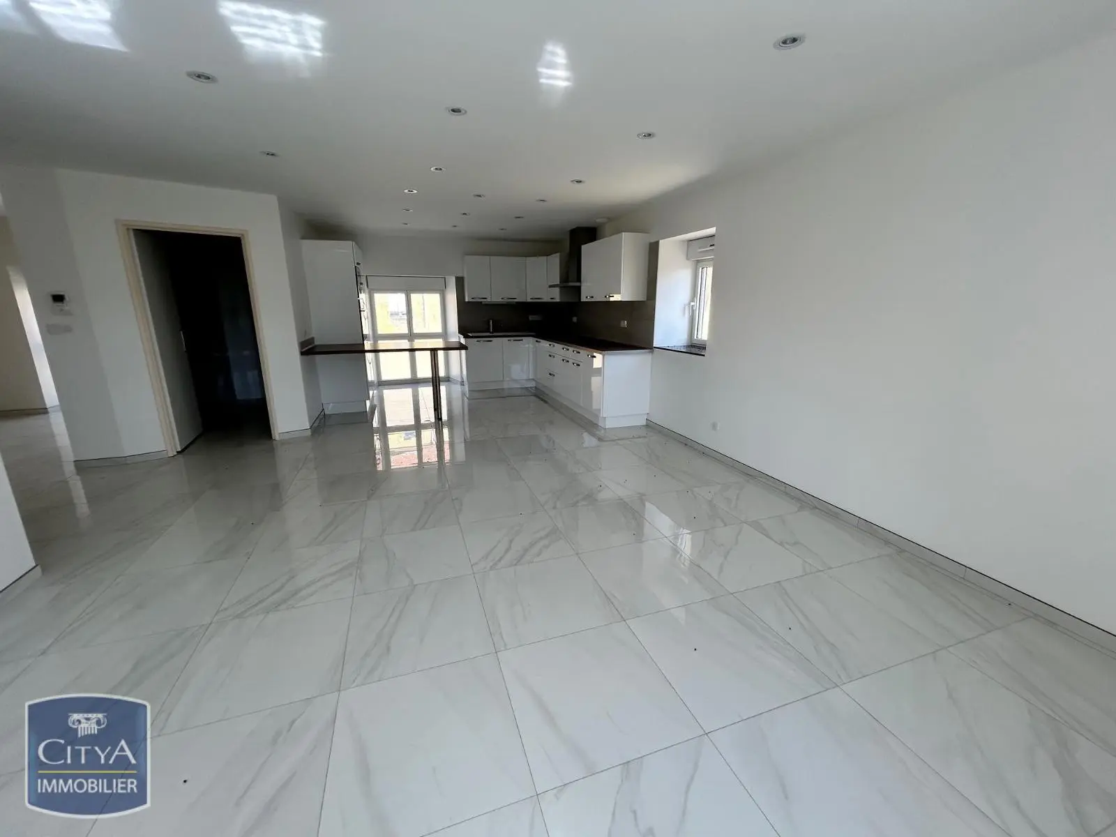 Photo 2 Appartement 3 pièces 95.76m²