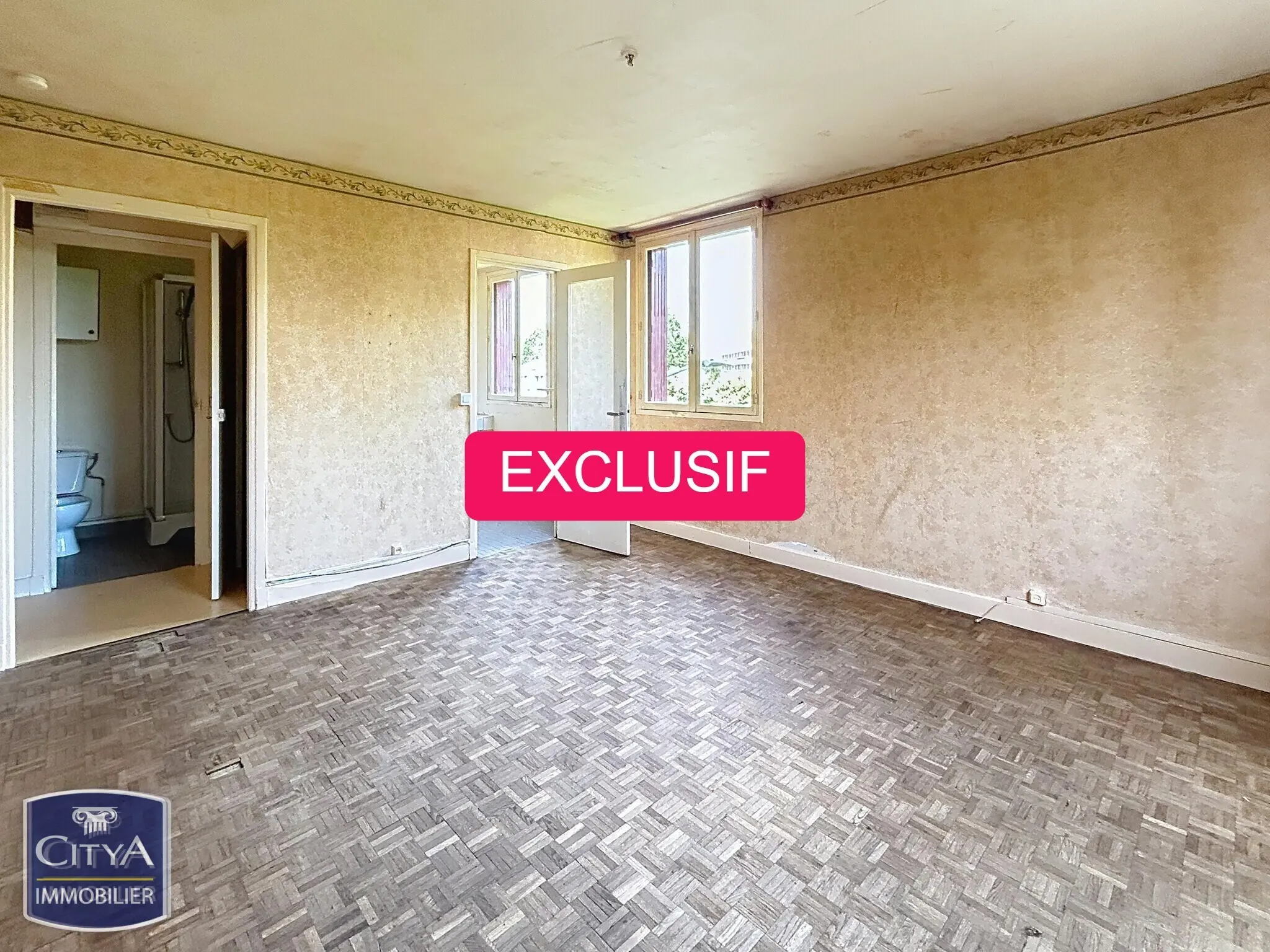 Photo 1 Appartement 1 pièce 27.68m²