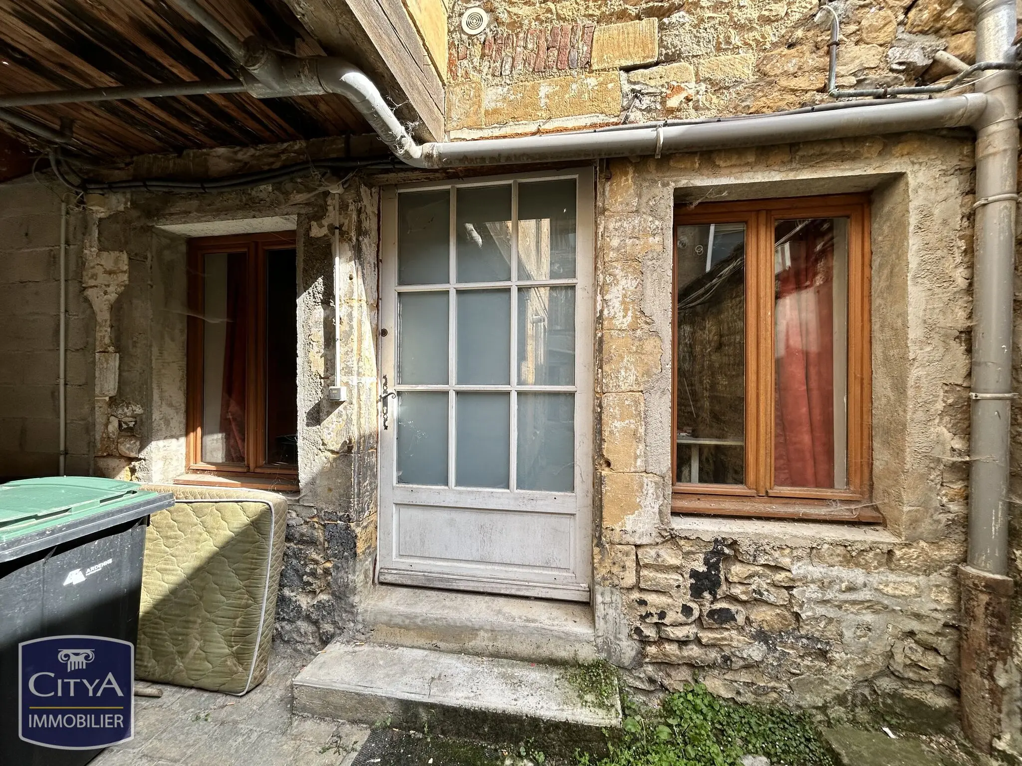 Photo 2 Immeuble 230m²
