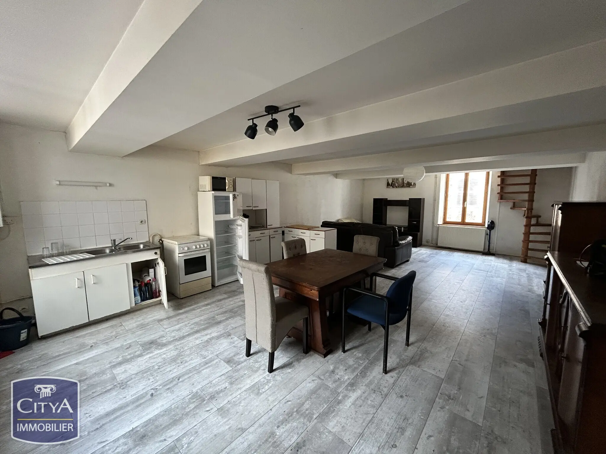 Photo 3 Immeuble 230m²