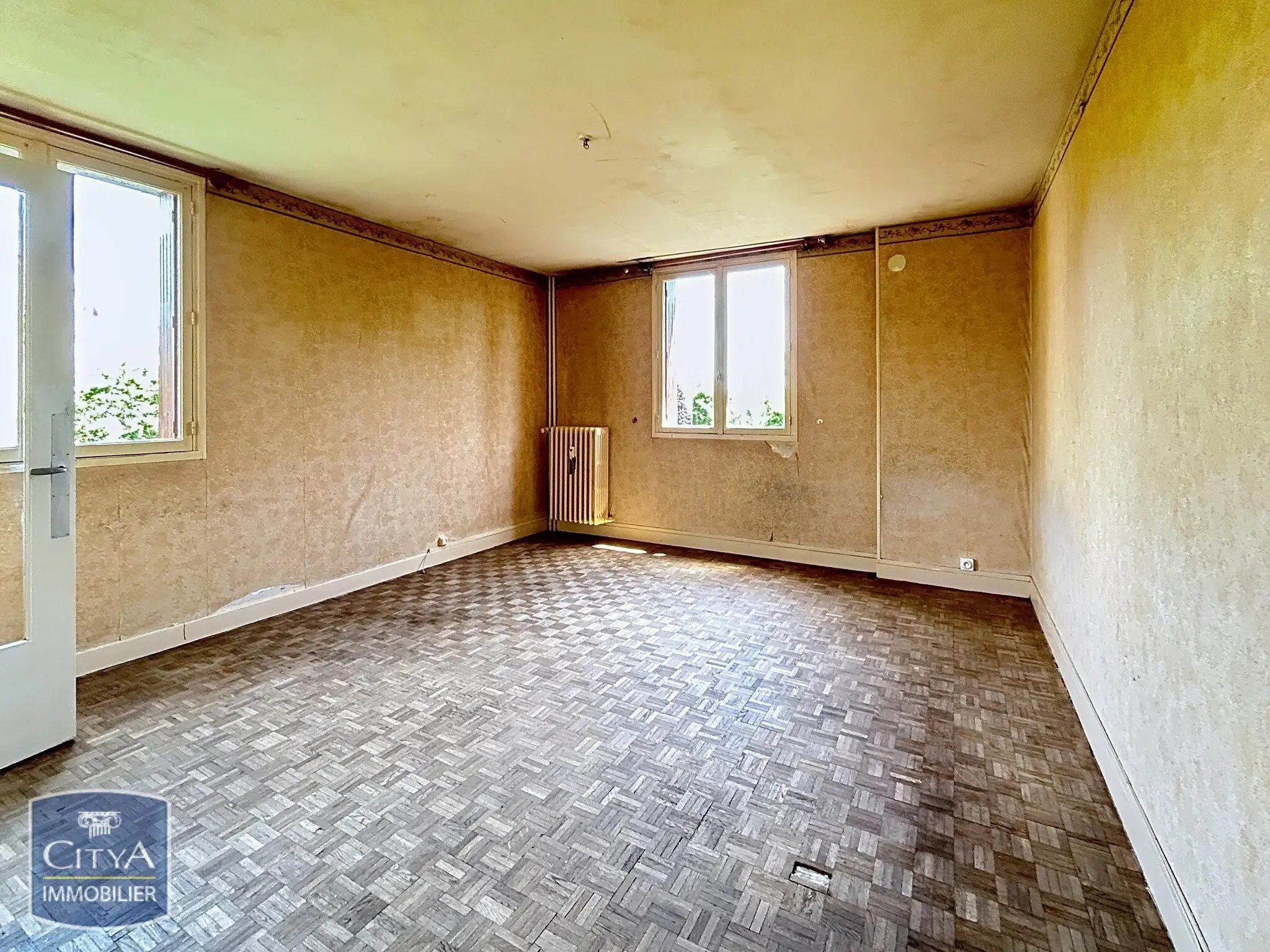 Photo 2 Appartement 1 pièce 27.68m²