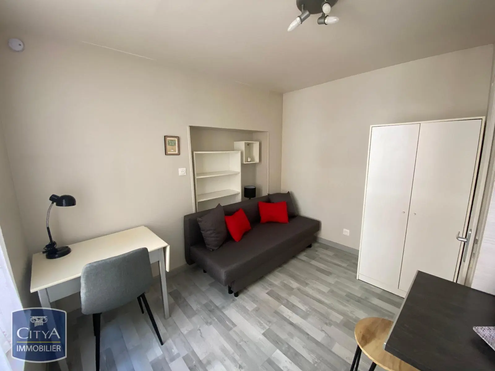 Photo 3 Appartement 1 pièce 13.47m²