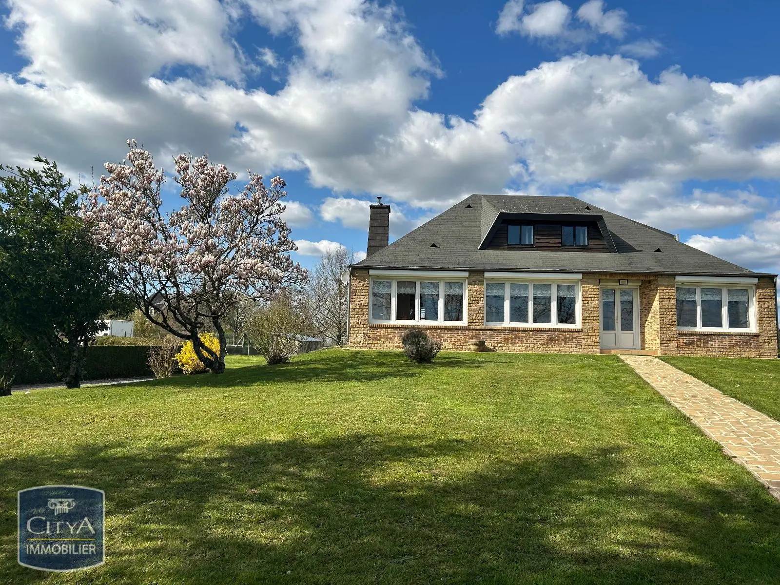 Photo 1 Maison 7 pièces 188m²