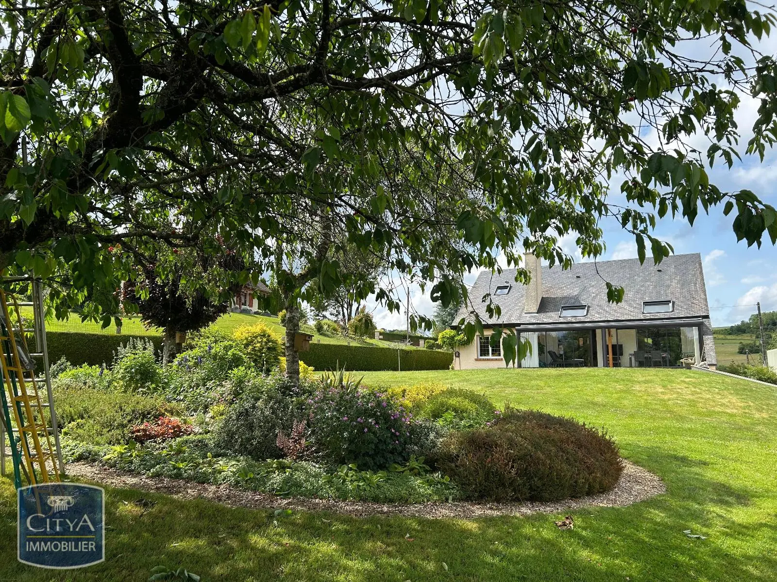 Photo 1 Maison 5 pièces 148.51m²