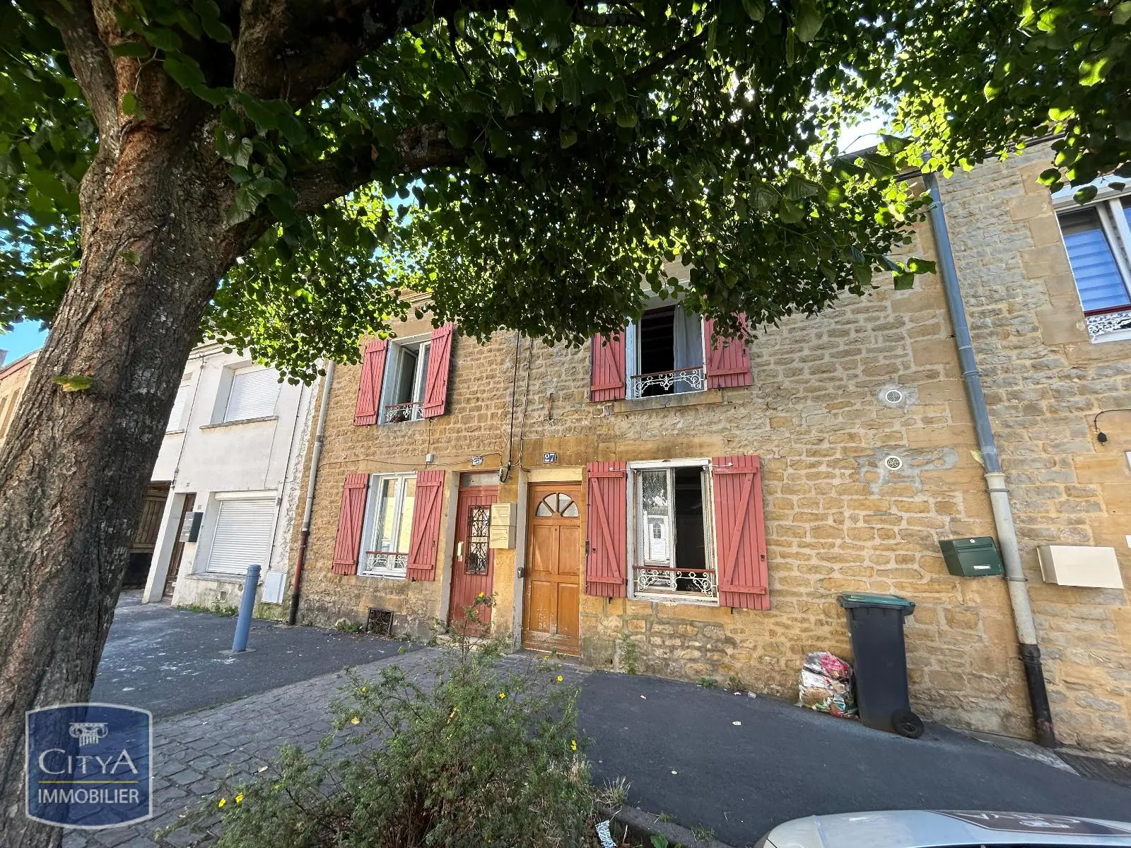 Photo 1 Immeuble 255m²