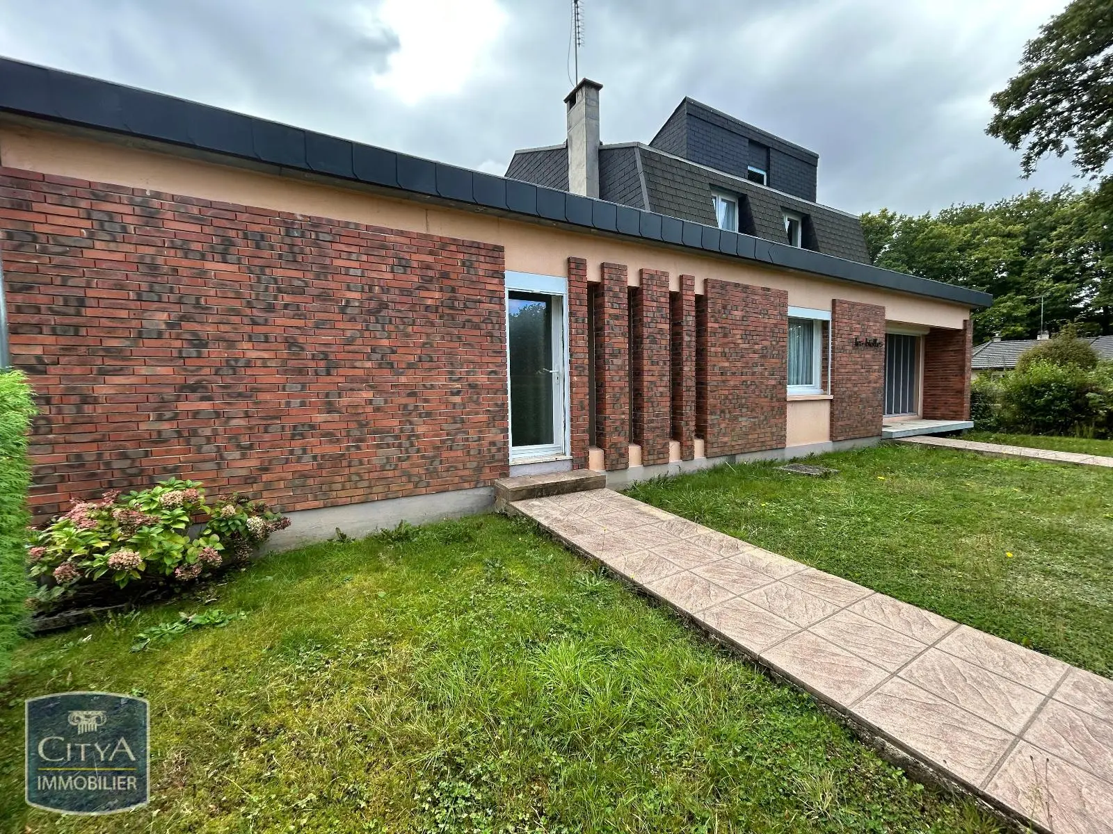 Photo 1 Maison 7 pièces 201m²