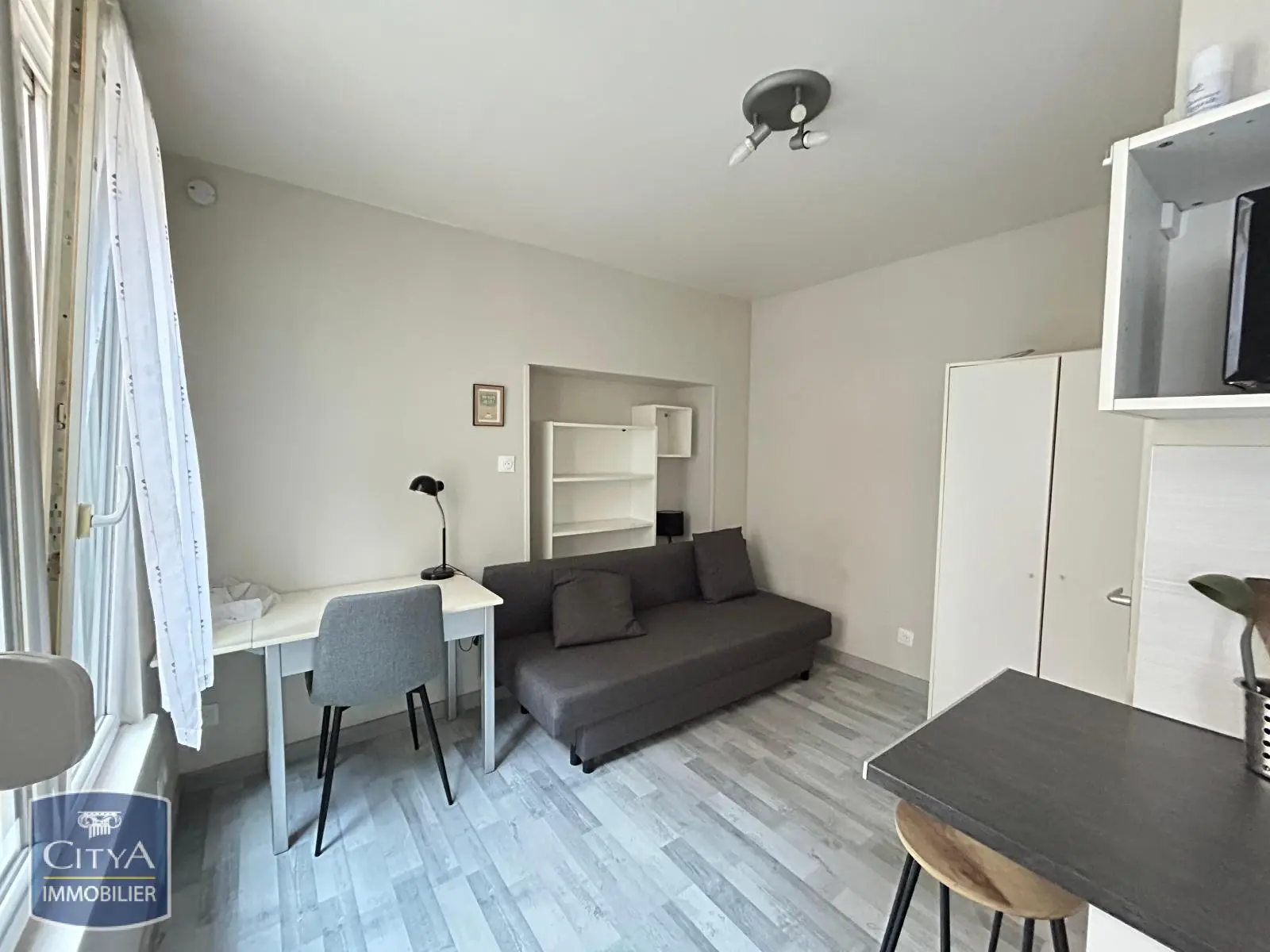 Photo 2 Appartement 1 pièce 13.47m²