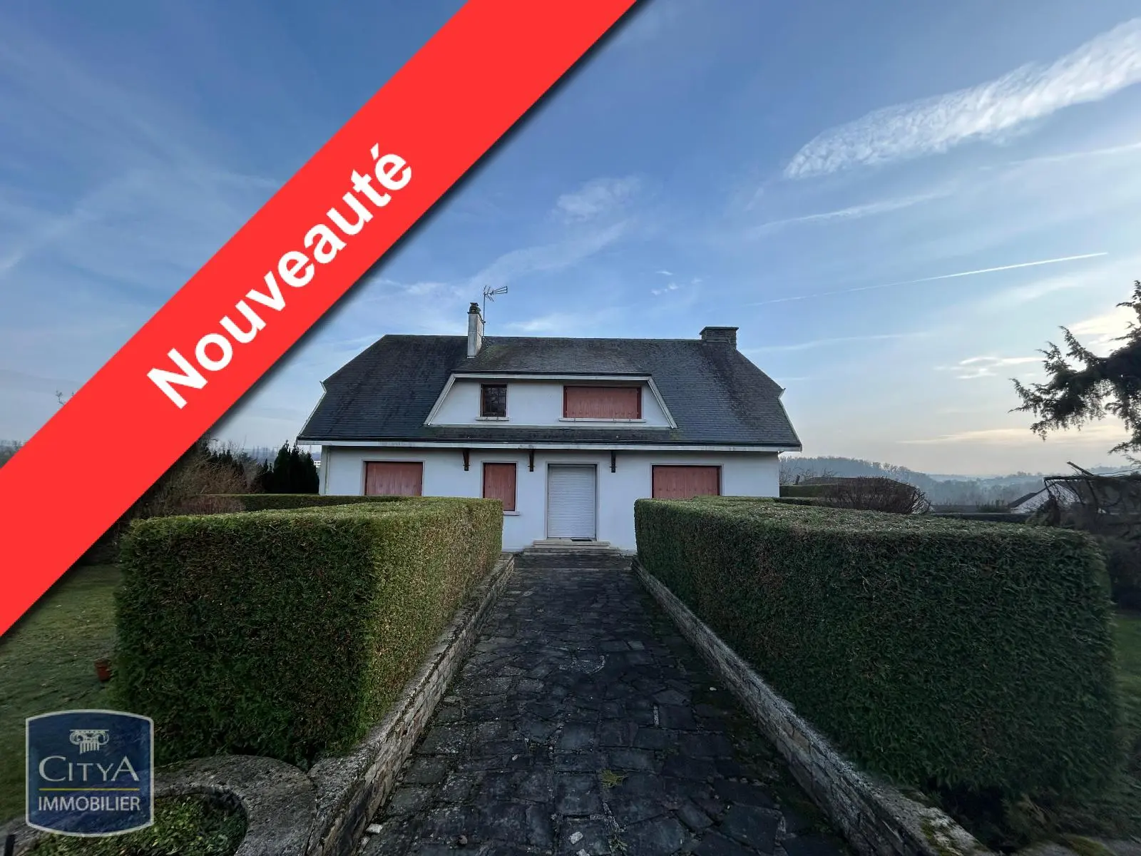 Photo 1 Maison 6 pièces 158m²