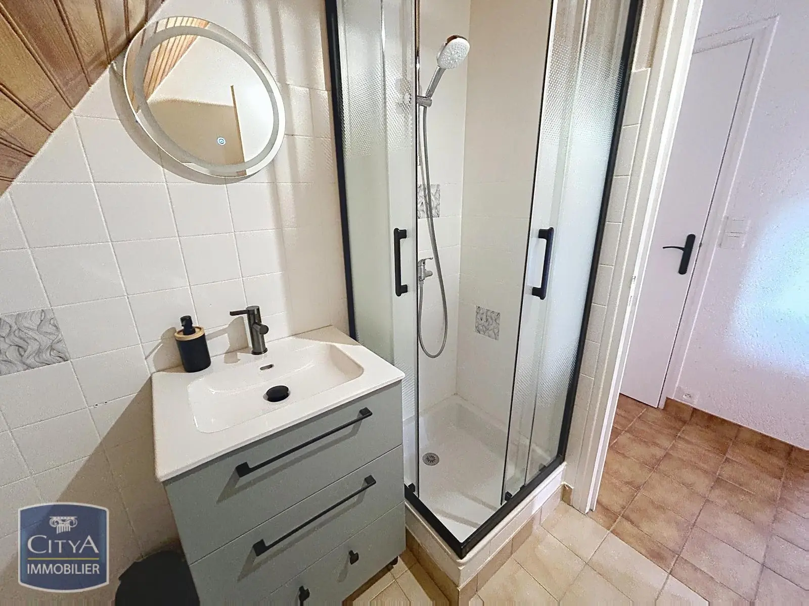 Photo 5 Appartement 1 pièce 16.78m²