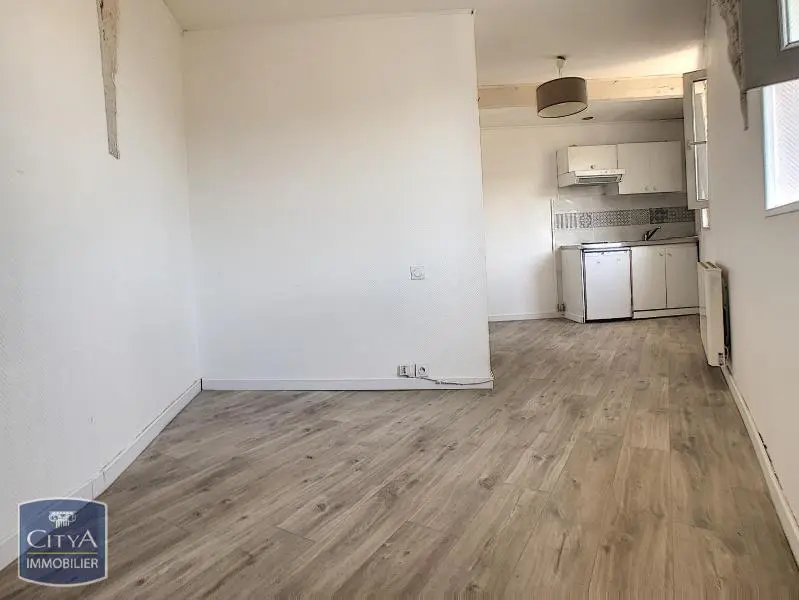 Photo 1 Appartement 1 pièce 17.52m²