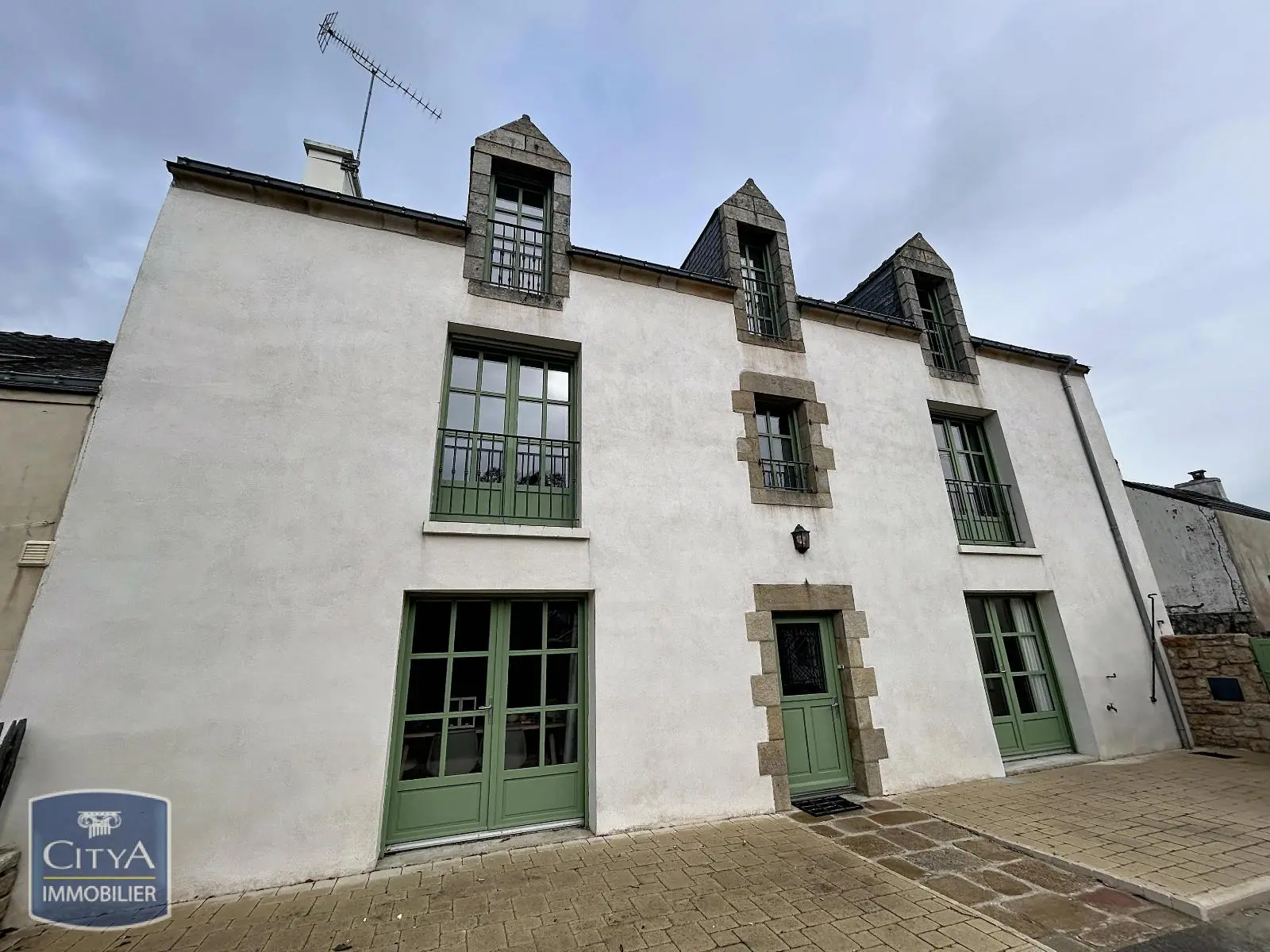 Photo 1 Maison 6 pièces 156.11m²