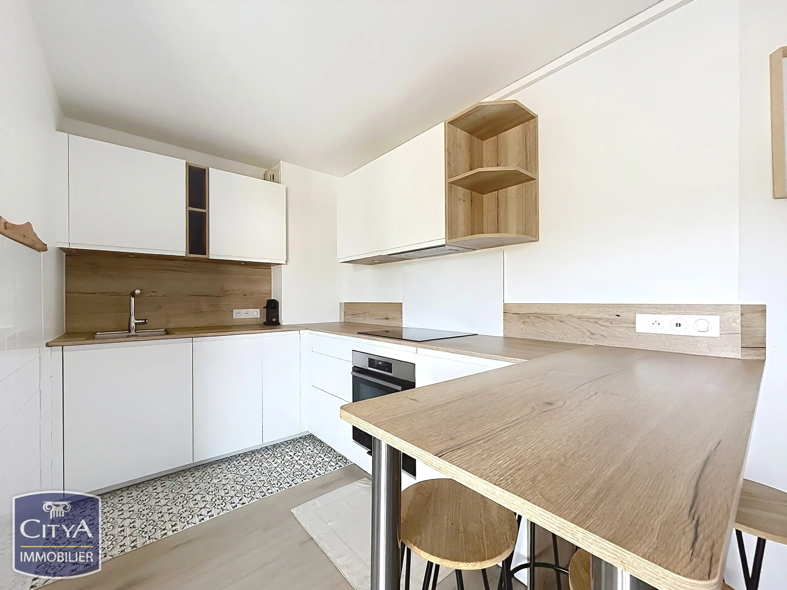 Photo 2 Appartement 1 pièce 27m²