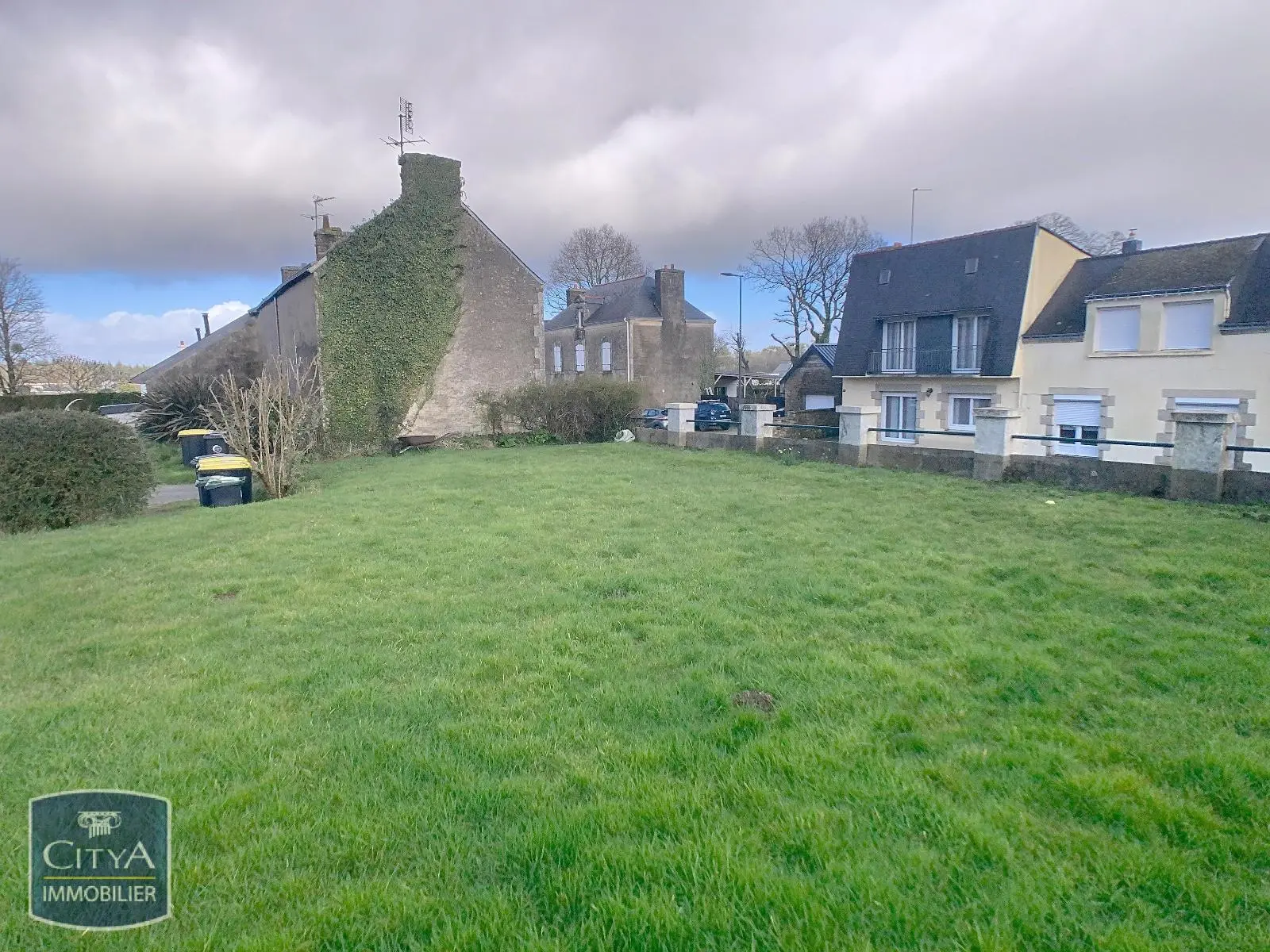 Photo 2 immeuble Camors