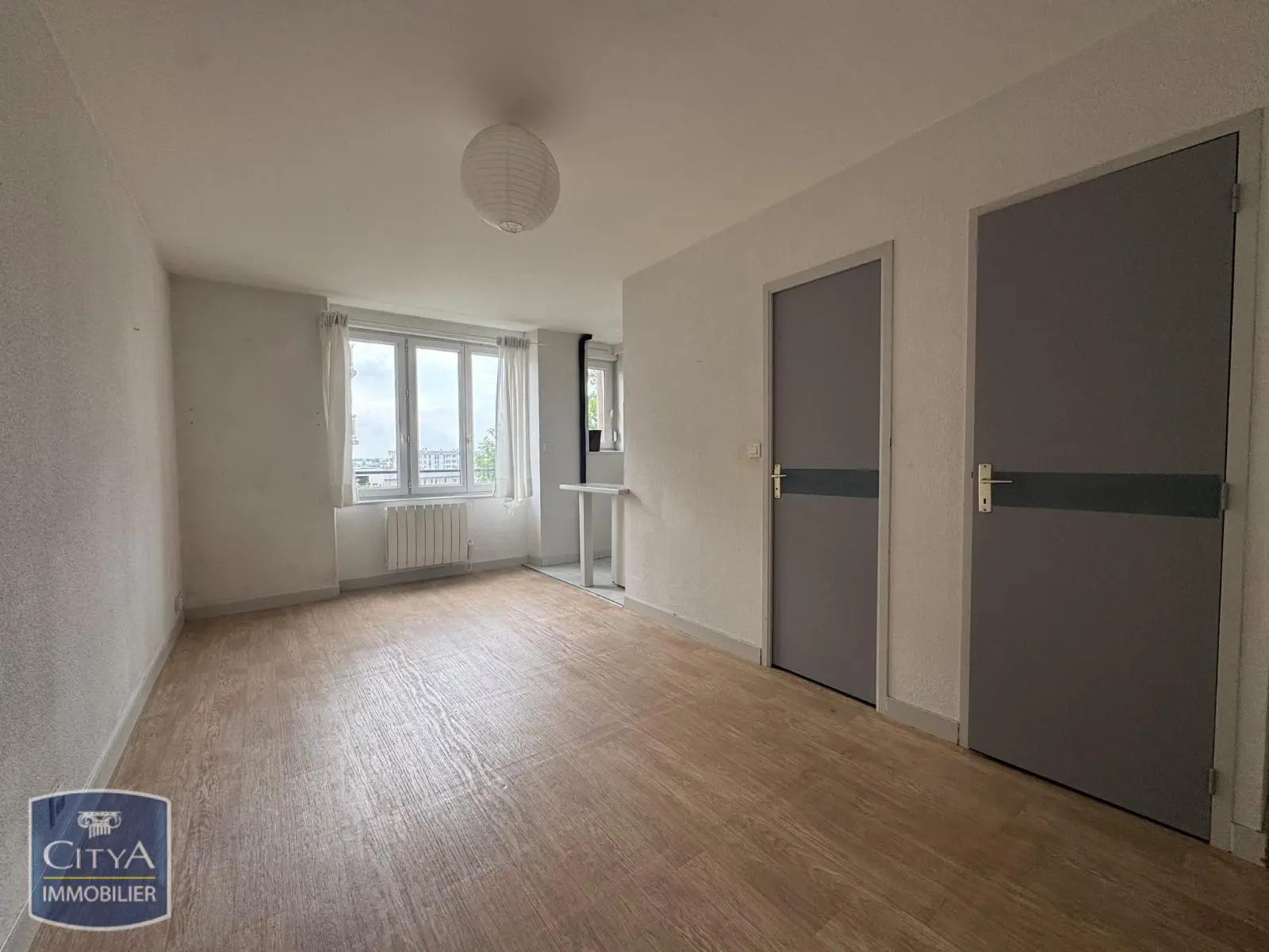Photo 1 Appartement 1 pièce 22.87m²
