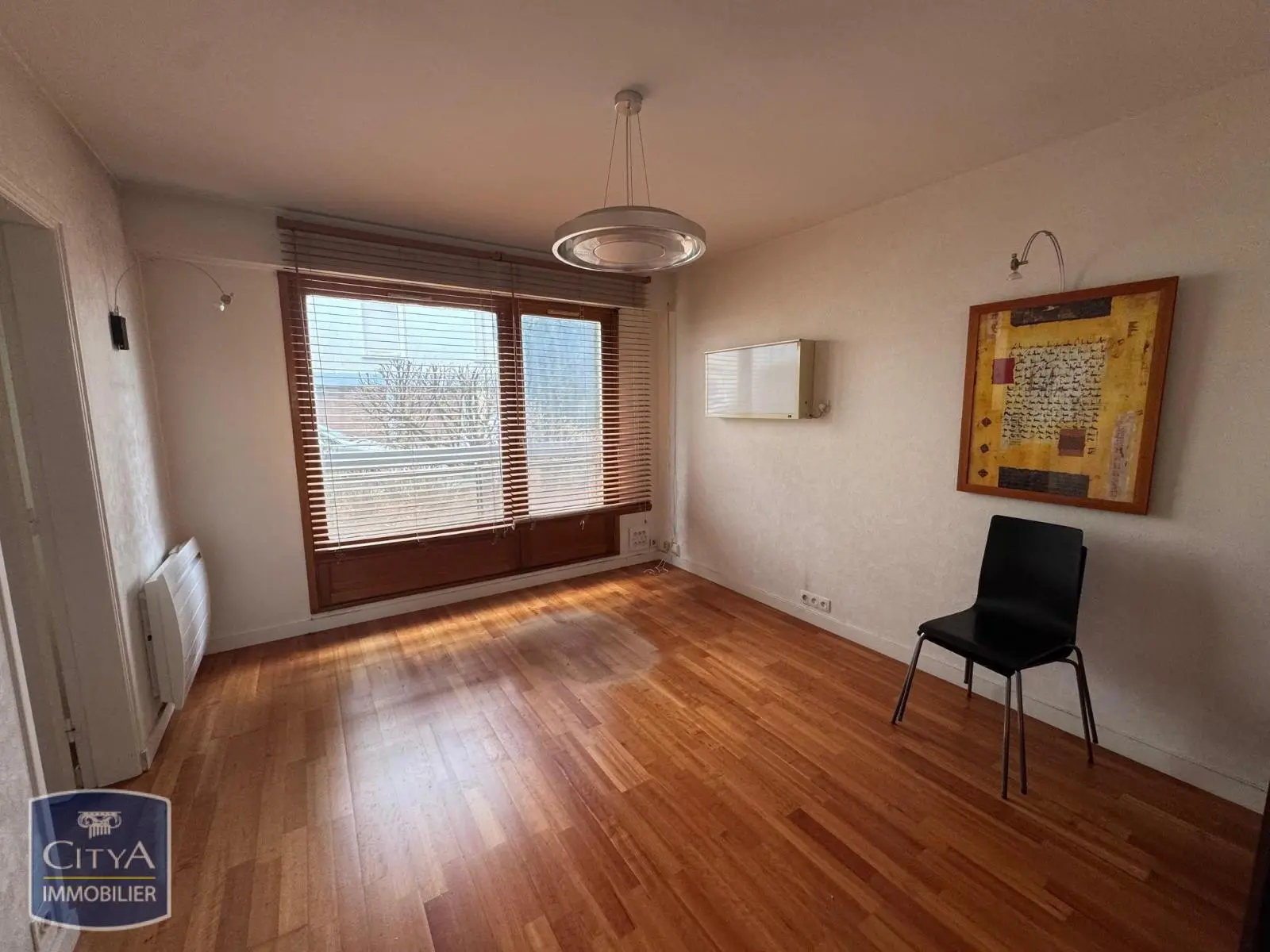 Photo 1 Local Professionnel 4 pièces