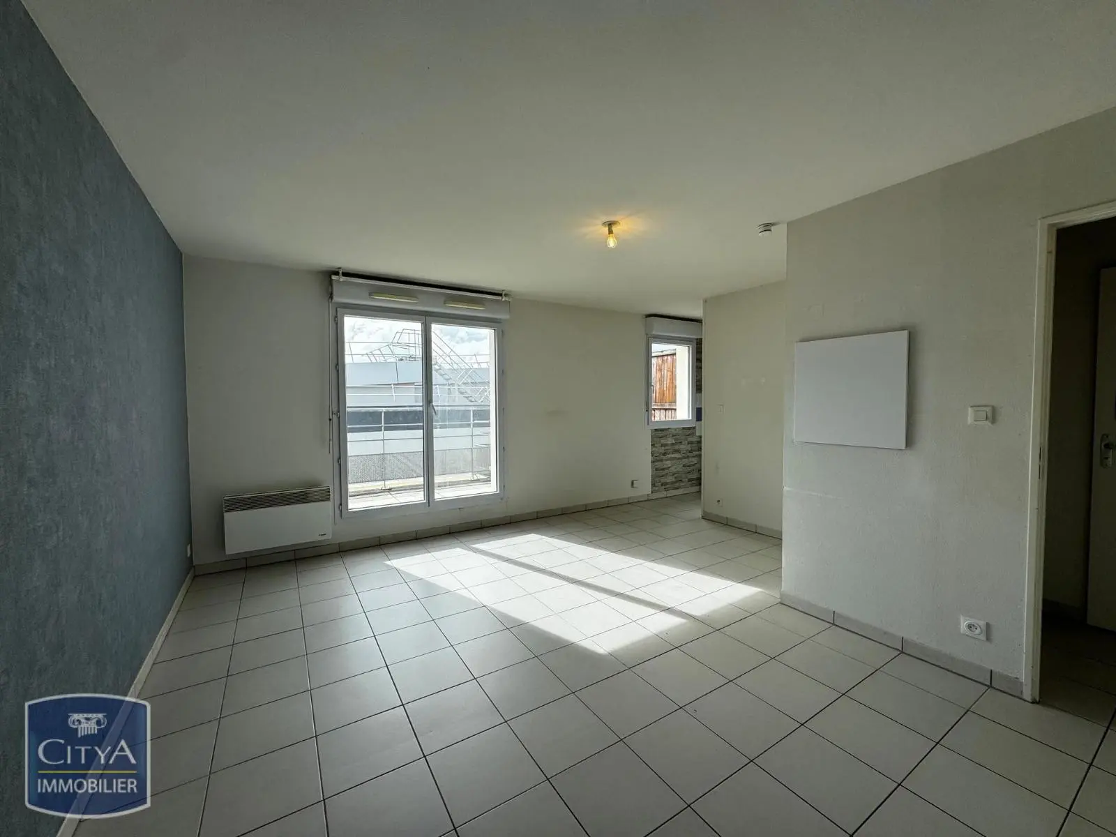 Photo 1 Appartement 1 pièce 28.18m²