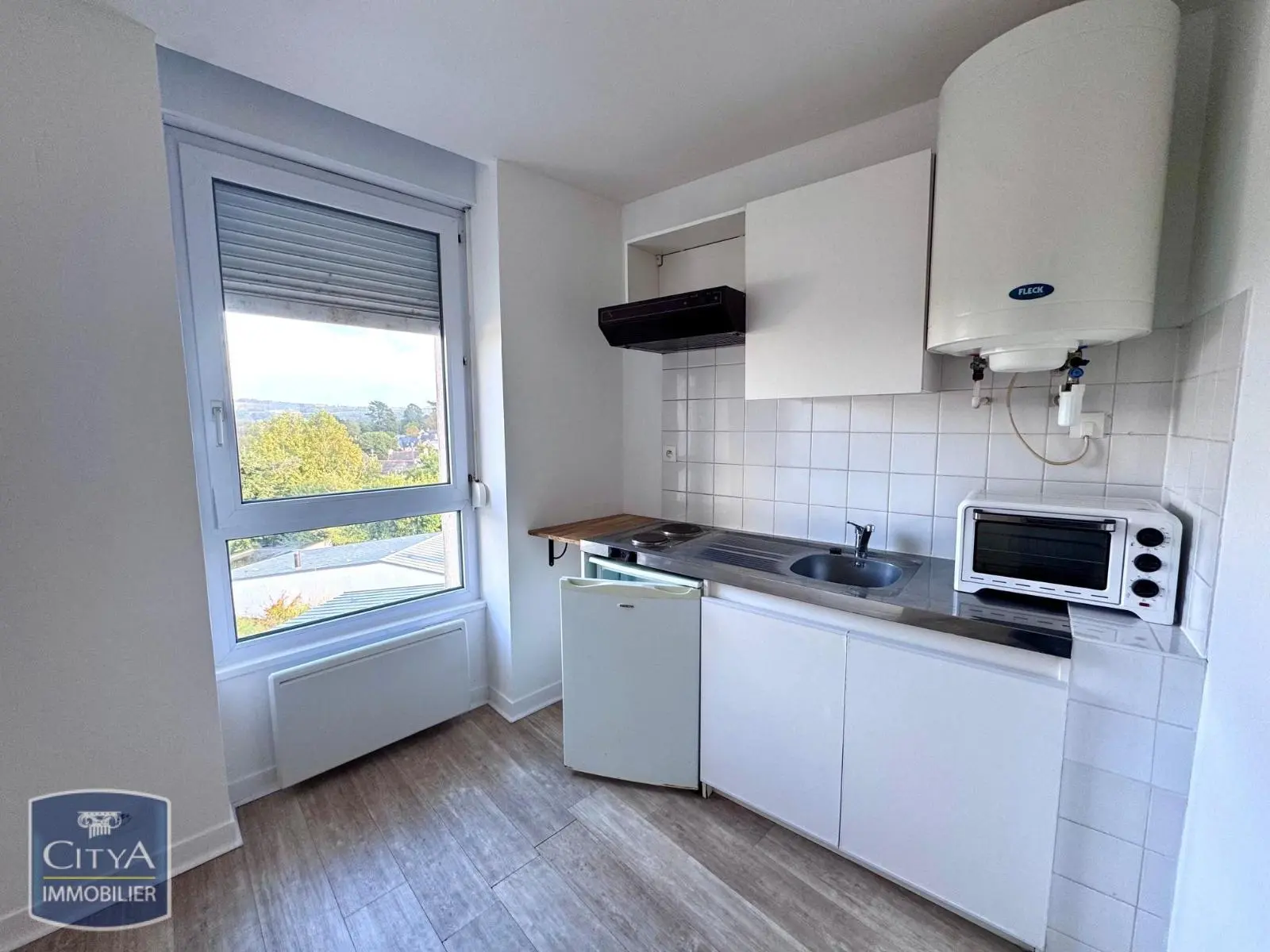Photo 2 Appartement 1 pièce 19.57m²