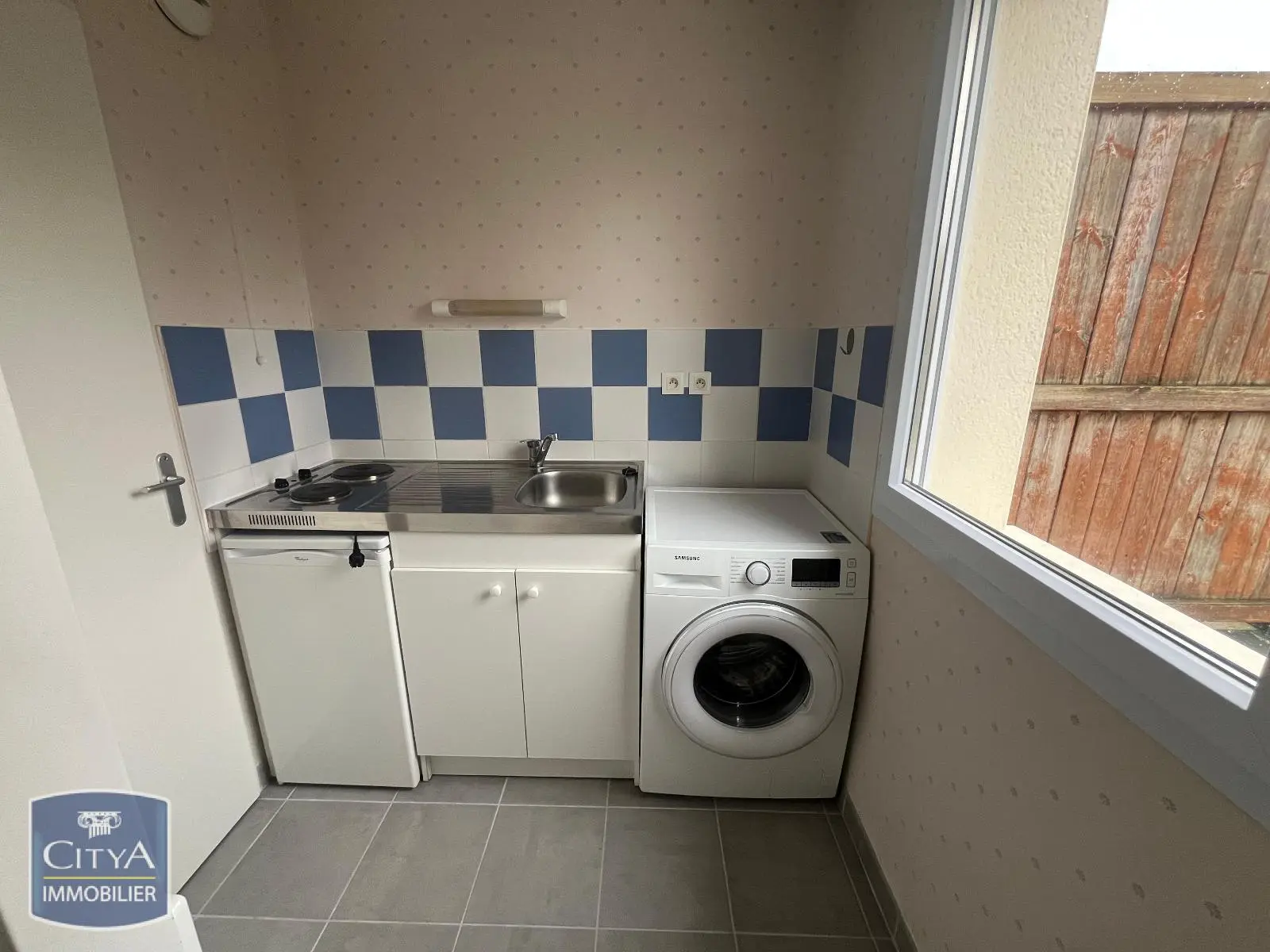 Photo 2 Appartement 1 pièce 28.45m²