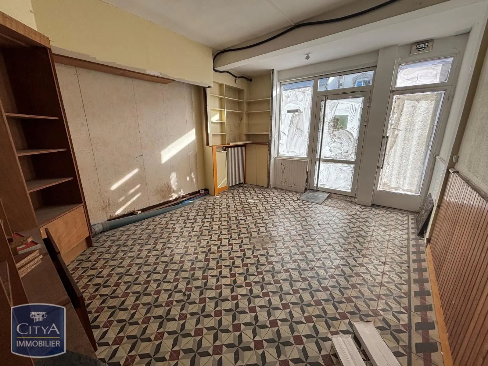 Photo 2 Local Commercial 120.88m²