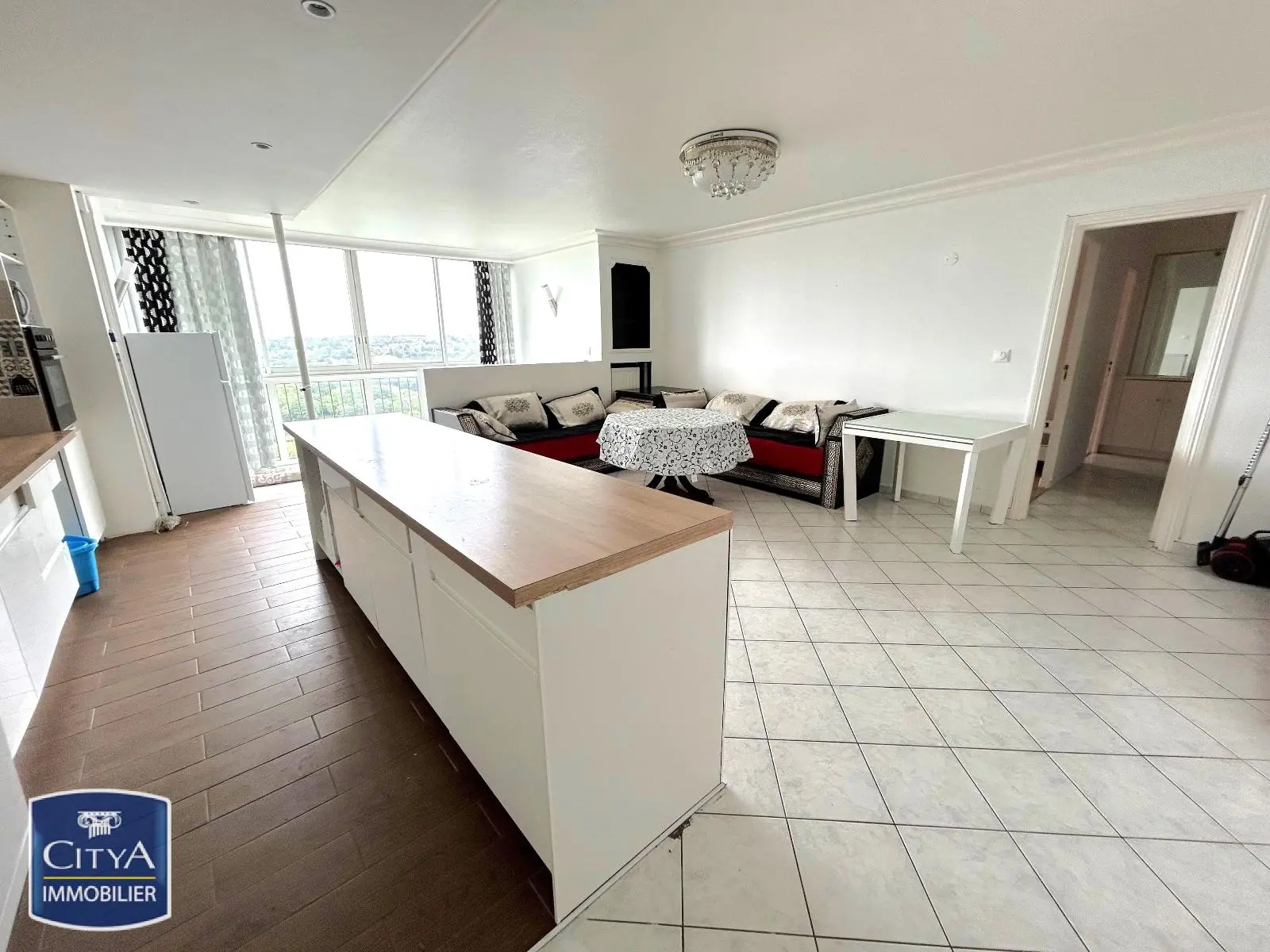 Photo 2 Appartement 5 pièces 93.55m²