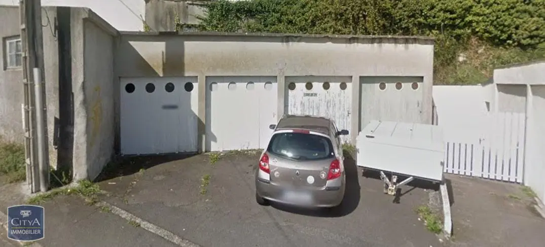 Photo 1 Parking